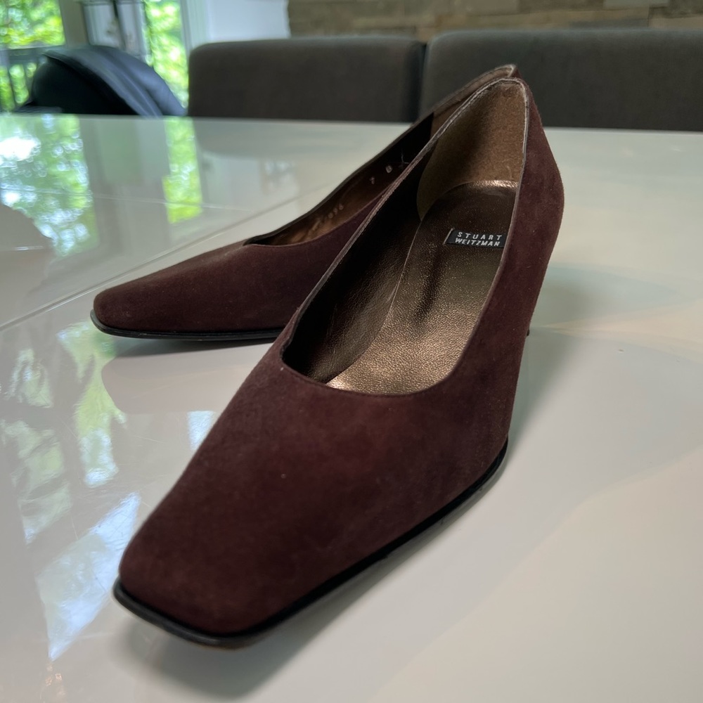 Timeless Stuart Weitzman Chocolate Brown Heels